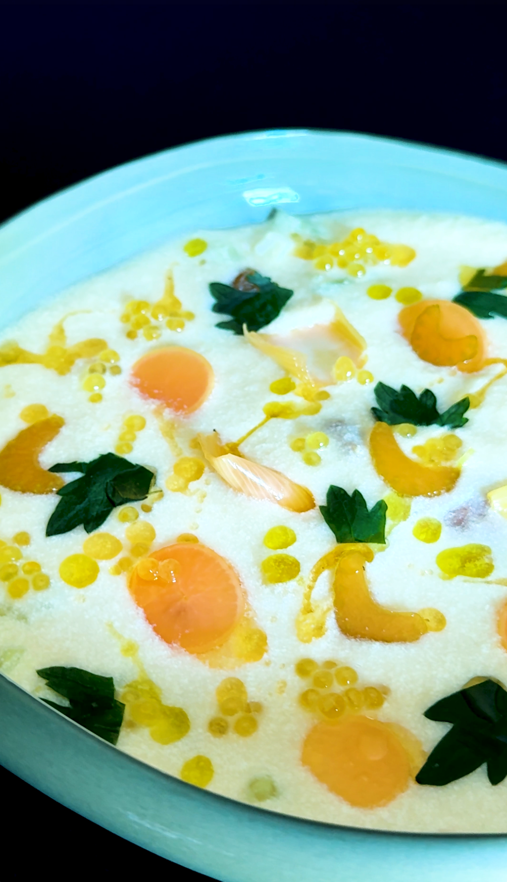 La Soupe crémeuse d&rsquo;asperges et saucisse italienne de Marie-Chantal Van De&nbsp;Poil